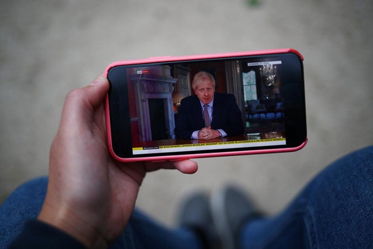 Boris Johnson a décidé d'interdire l'utilisation du réseau 5G de Huawei par crainte de fuites de données qui pourraient tomber entre les mains du Parti communiste chinois.