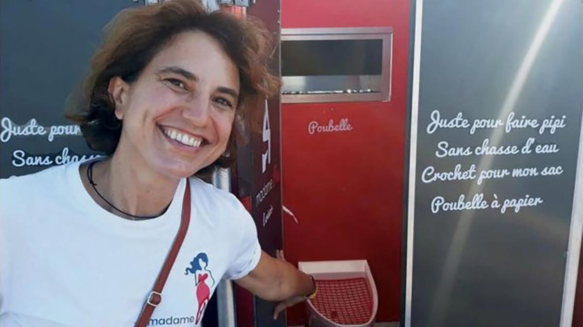 Les longues files d'attente aux toilettes pour femmes ont motivé Nathalie Des Isnards à créer une entreprise d'urinoirs pour femmes.