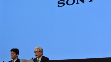 L'action du groupe d'électronique Sony a perdu 11,13% vendredi en clôture de la Bourse de Tokyo, un recul de 209 yens à 1.668 yens dû à un abaissement des prévisions financières du fleuron japonais du secteur pour l'exercice 2013-2014.