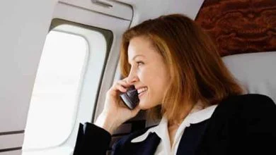 Utiliser son téléphone portable dans l'avion, c'est possible