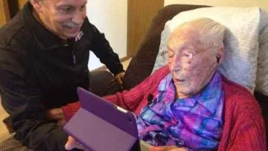 À 114 ans, elle doit mentir sur son âge pour s'inscrire sur Facebook