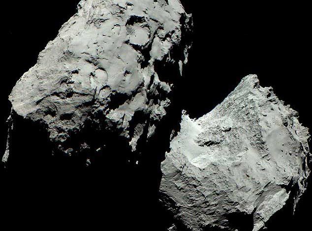 67P/Churyumov-Gerasimenko : sa vraie couleur enfin révélée par Rosetta