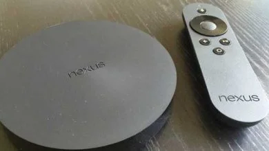 Le boîtier Nexus Player et sa télécommande.