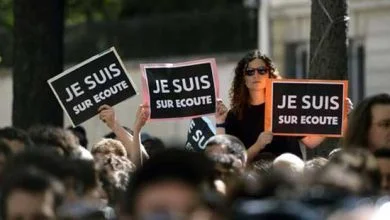 Manifestation contre le projet de loi sur le renseignement examiné à l'Assemblée nationale, le 13 avril 2015.