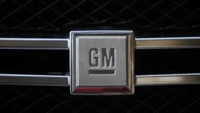 Voitures connectées : General Motors installe les systèmes Google et Apple