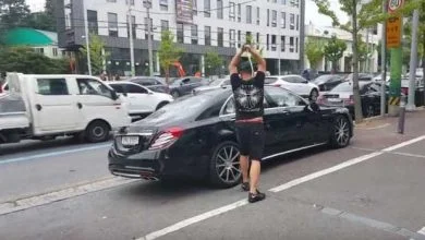 En colère, il attaque sa Mercedes S63 AMG à 200 000 dollars avec un club de golf !