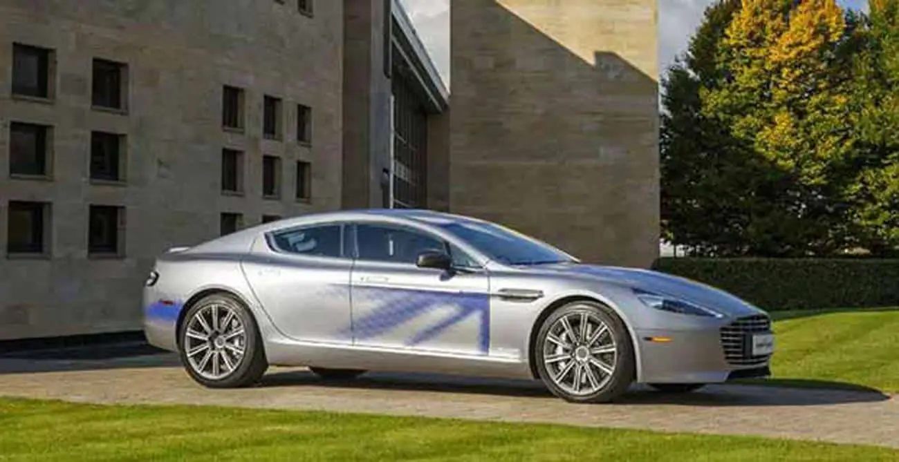 Rapide Electric Aston Martin dévoile son concept de limousine de luxe 100 électrique