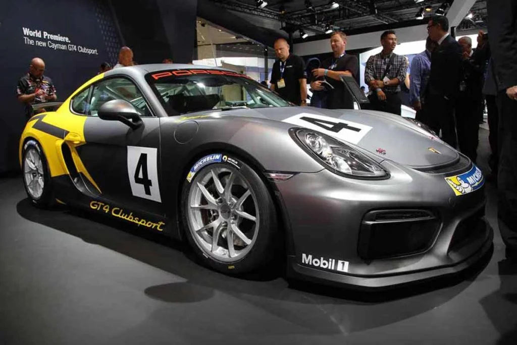 Porsche dévoile la Cayman GT4 Clubsport