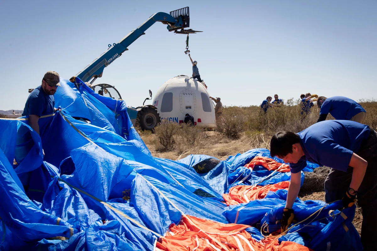 blue-origin-crew-capsule-recovery