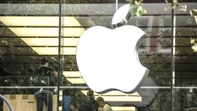 Des clients Apple dans un magasin de Francfort, en Allemagne, en janvier dernier.