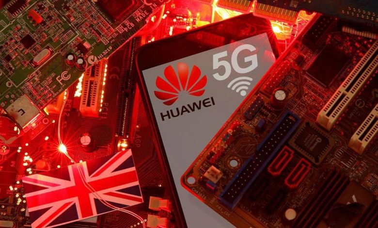 En janvier, le Royaume-Uni avait limité à 35 % la part de Huawei dans ses réseaux 5G, mais cherche maintenant à s'en retirer complètement.
