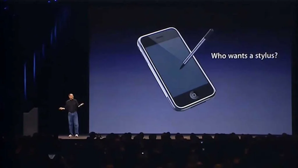 En 2007, Steve Jobs a interdit le stylet comme accessoire.