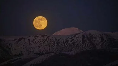 À l'occasion de la journée Martin Luther King Jr., voici comment voir la "lune de glace" se lever au-delà de l'horizon.