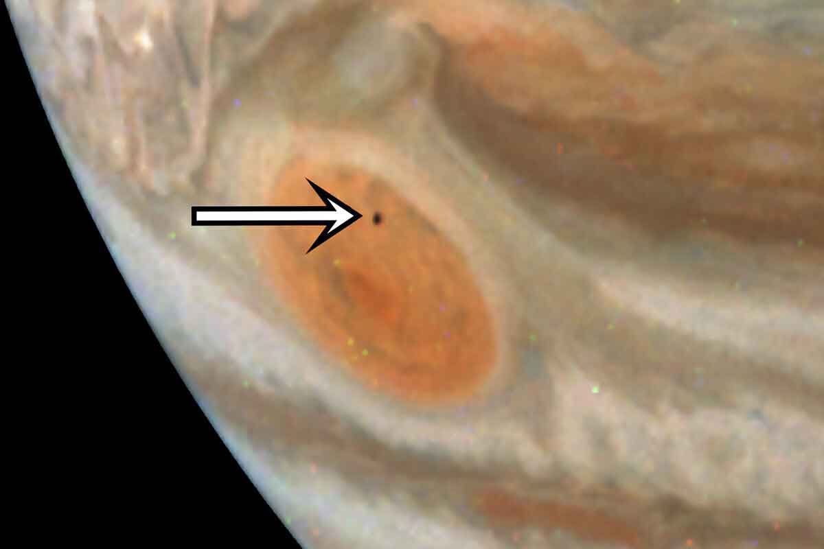 L'énigme de l'objet rouge du Système Solaire révélé par Juno