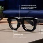 Lunettes intelligentes Meta Orion, prototype de réalité augmentée avec capteurs miniaturisés, suivi oculaire, et micro-LEDs intégrées.